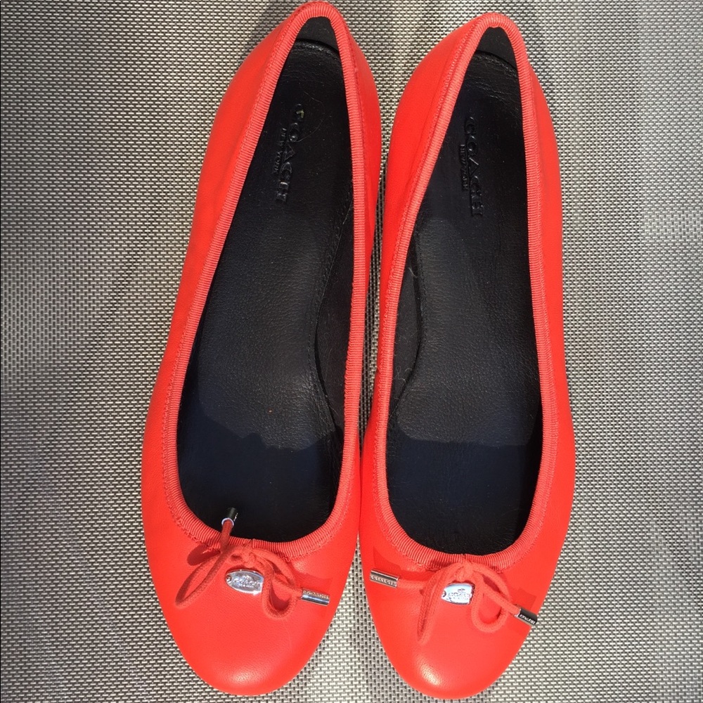 Cute Coach orange flats size 7.5b